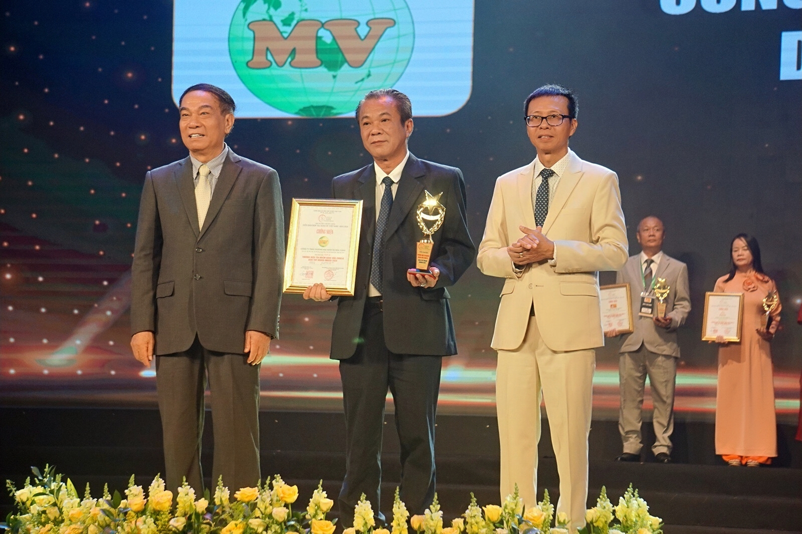 Chương trình ghi nhận sự sáng tạo, không ngừng phát triển, nâng cao giá trị và niềm tin đối với người tiêu dùng của các doanh nghiệp trong những năm qua
